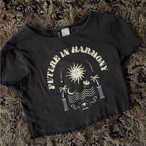 cropped graphic tee